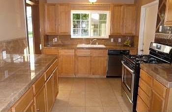 3rd image of 6820 Bismarck Dr