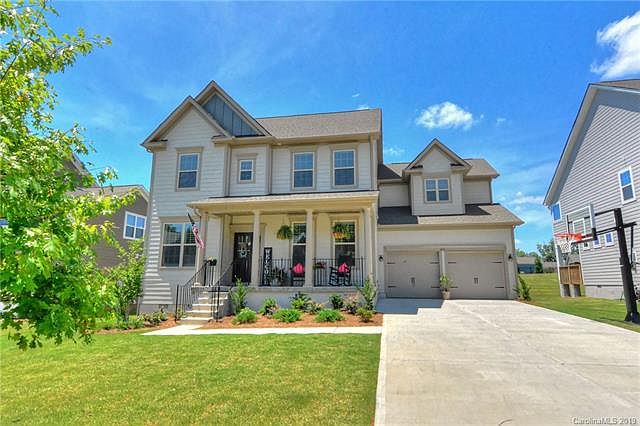1st image of 266 Sweet Briar Dr