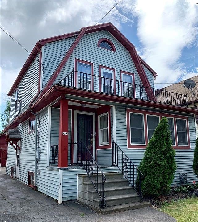 1st image of 461 Winspear Ave