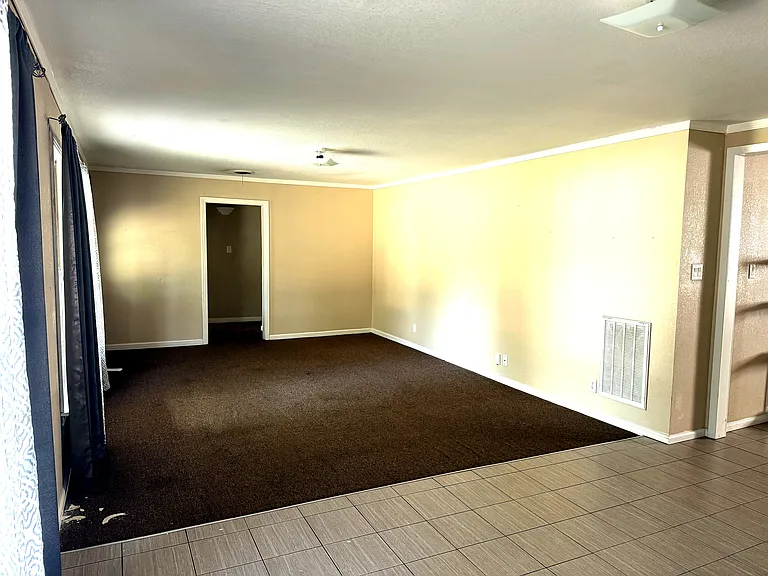 933 Carondolet Ct — Photo 5