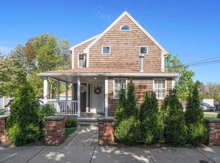 31 Curve St, Newton, MA 02465