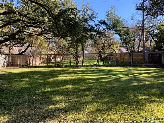 5th image of 3226 Litchfield Dr