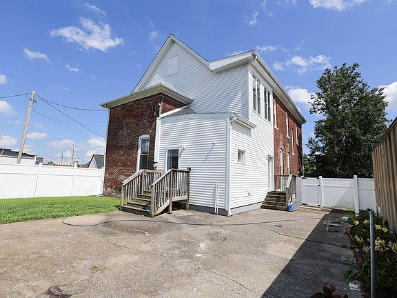 4th image of 807/815 Jefferson St
