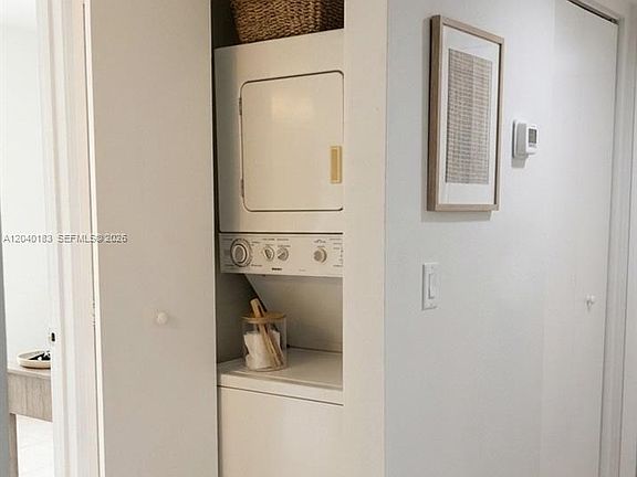 5th image of 20825 NE 8th Ct APT 202-19