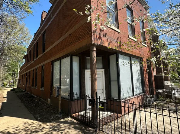 4173 Humphrey St #1F, Saint Louis, MO 63116