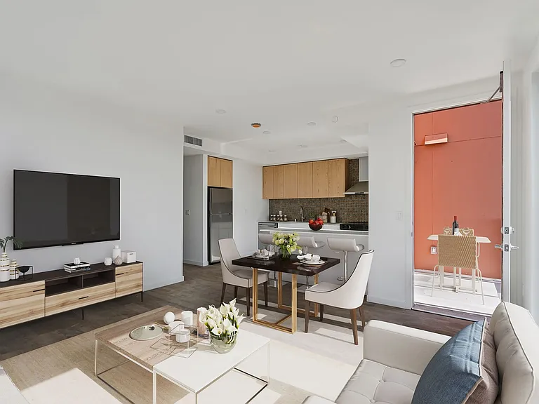 4th + Palm — Photo 2