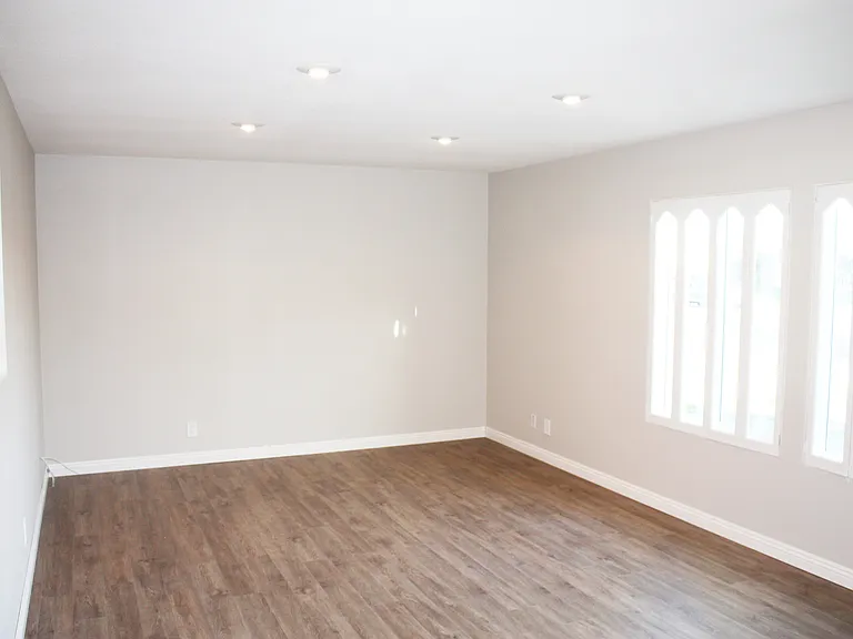 8716 Friant St — Photo 5