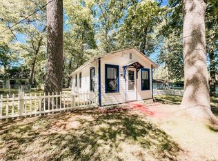 10976 E Mohegan Rd, Walkerton, IN 46574