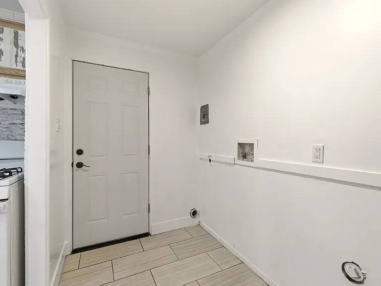 3525 N Hudson St — Photo 8