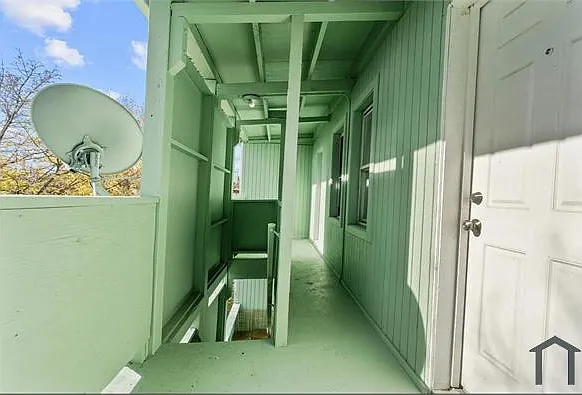 3 bed, $2,500 — Photo 2