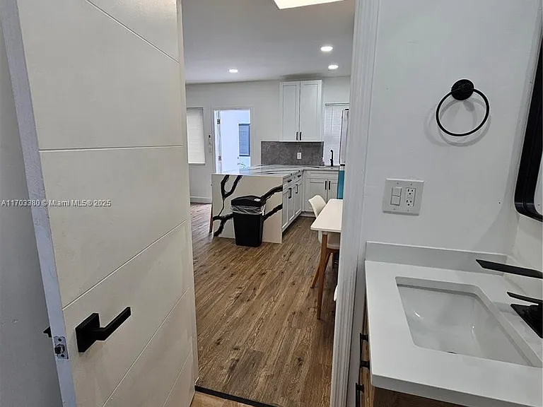 1946 Pierce St #3 — Photo 30