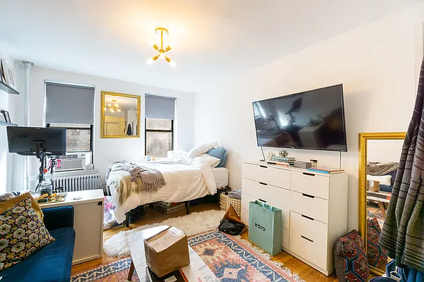 Rented by Compass | media 10