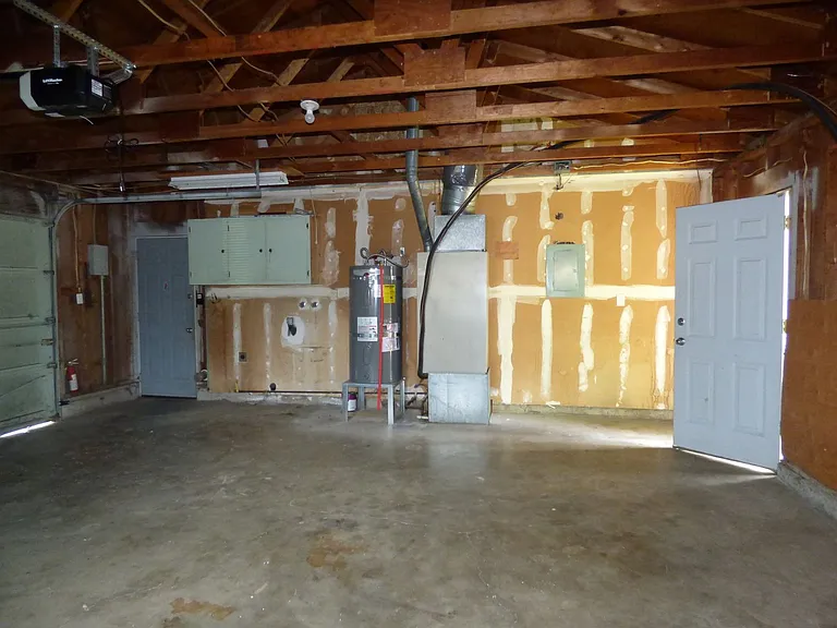 4824 Falcon Ct NE — Photo 40