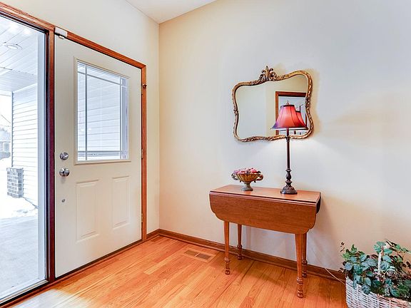 2nd image of 414 Flag Blvd NE