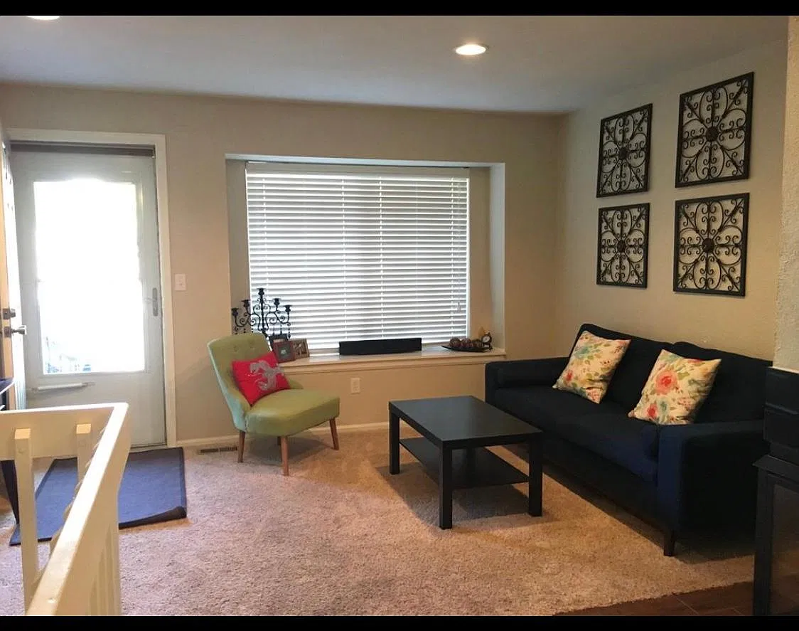 1885 S Quebec Way — Photo 1