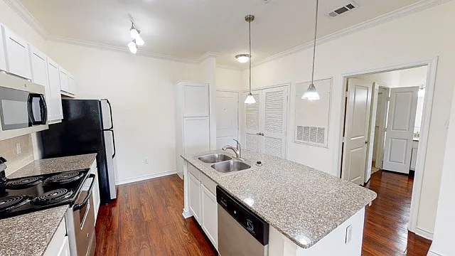 The Reserve Apartments — Photo 49