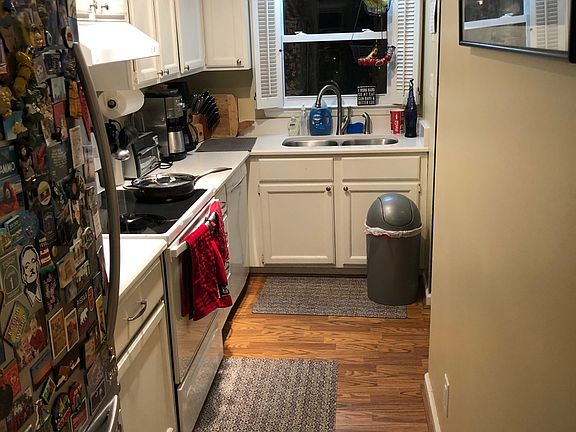 3rd image of 119 Fidelity St APT B3
