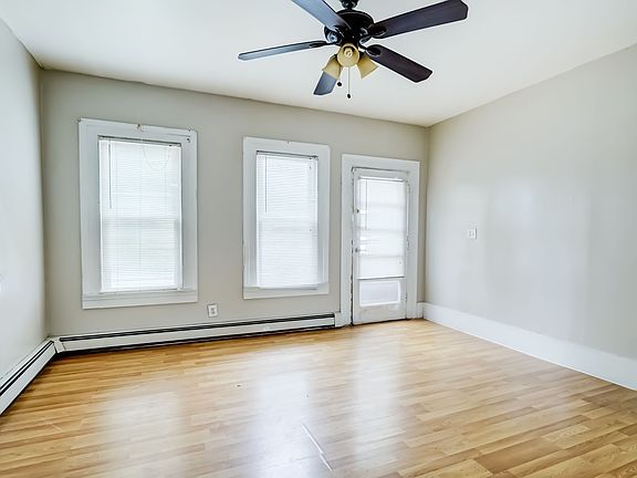 3rd image of 83 Sanford St #2