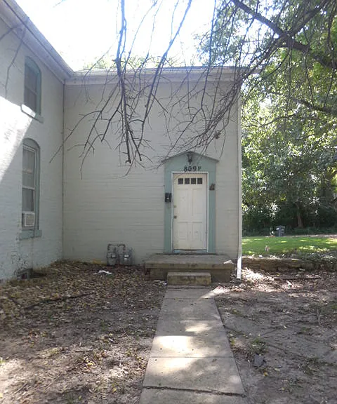 809 W 6th St #F — Photo 2
