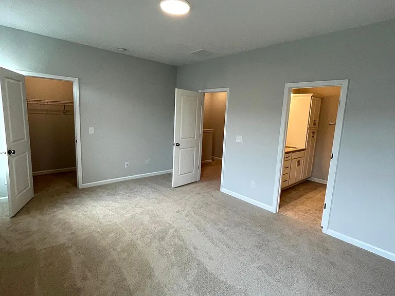 1036 Commack Dr — Photo 19