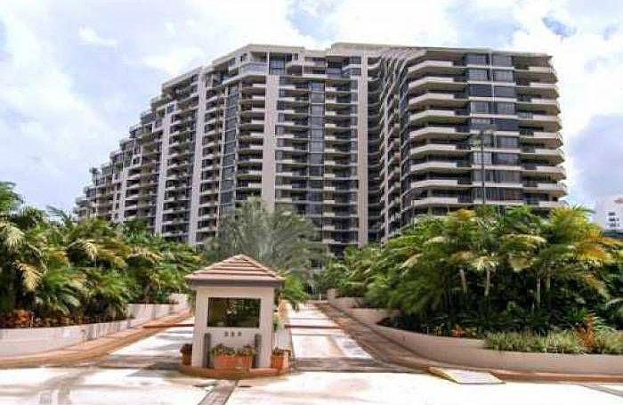 1st image of 520 Brickell Key Dr APT A1821