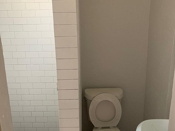 5th image of 811 N Marsalis Ave APT 2