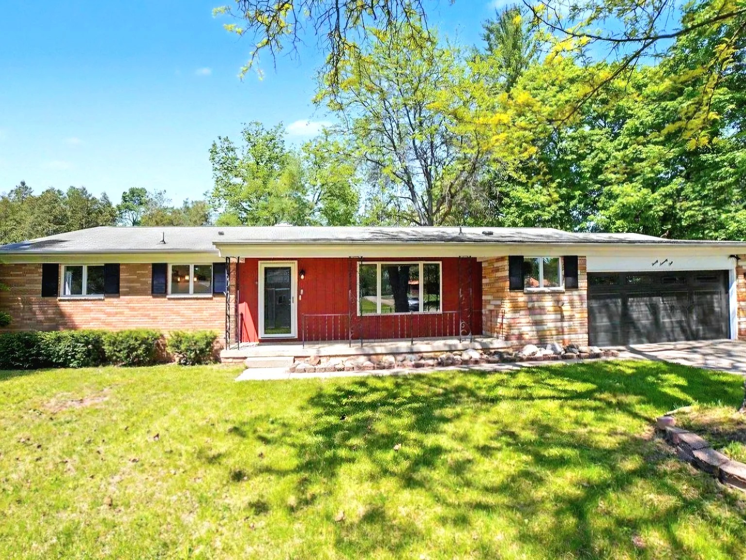 3 bed, 1735 sqft, $1,800 — Photo 2