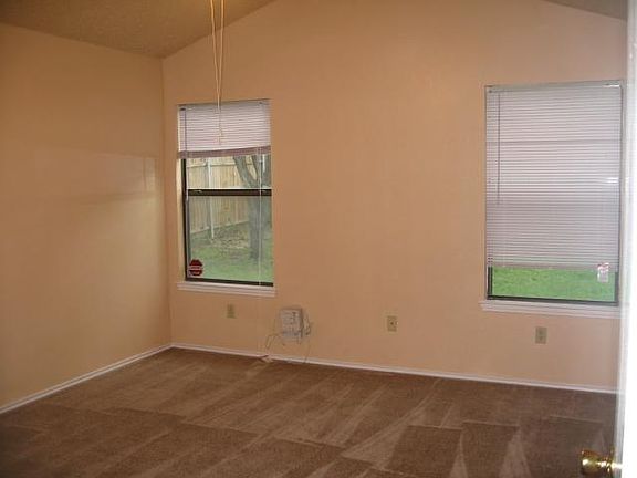 3rd image of 1533 Hux Ct