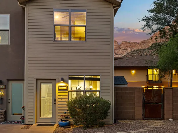 77 Juniper Ln APT 118, Springdale, UT 84767