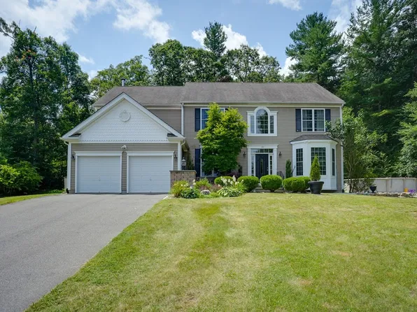 120 Ferry St, South Grafton, MA 01560