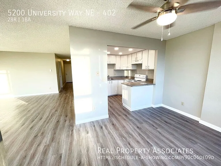 5200 University Way NE #402 — Photo 11