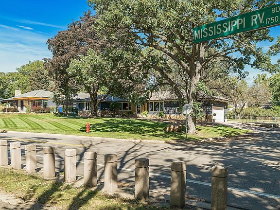 5th image of 1744 Mississippi River Blvd S