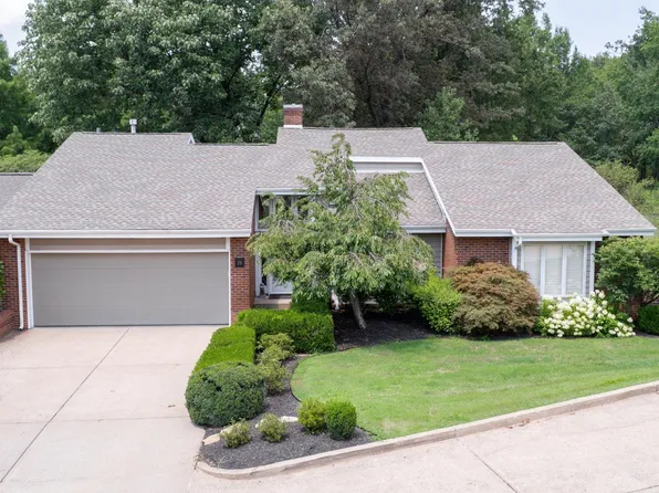 19 Meadowlink Dr, Paducah, KY 42001