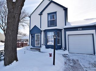 710 Roosevelt Rd, Hanover Park, IL 60133