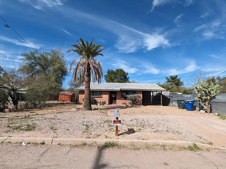 3313 E Fairmount St — Photo 1