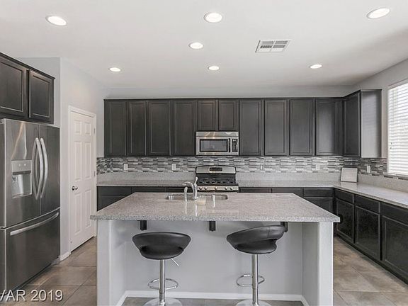 2nd image of 8052 San Mateo St