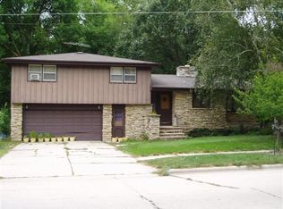 2112 9th St, Green Bay, WI 54304