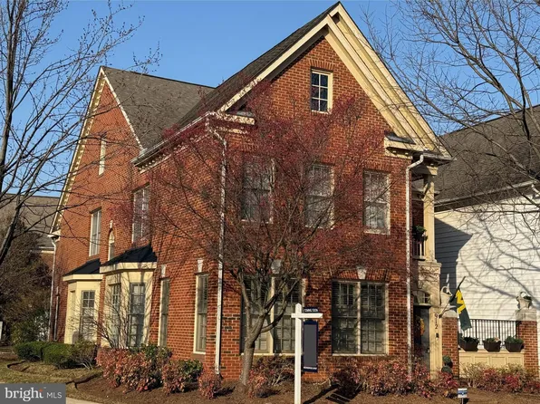 912 Oak Knoll Ter, Rockville, MD 20850