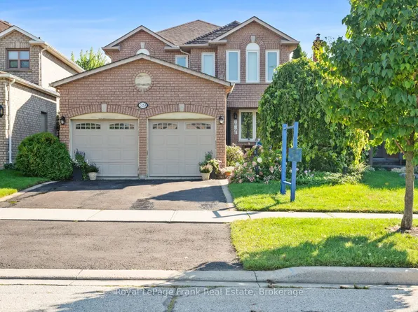 39 McIvor St, Whitby, ON L1R 2L7