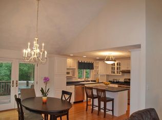 3 Rosewood Ln, Natick, MA 01760