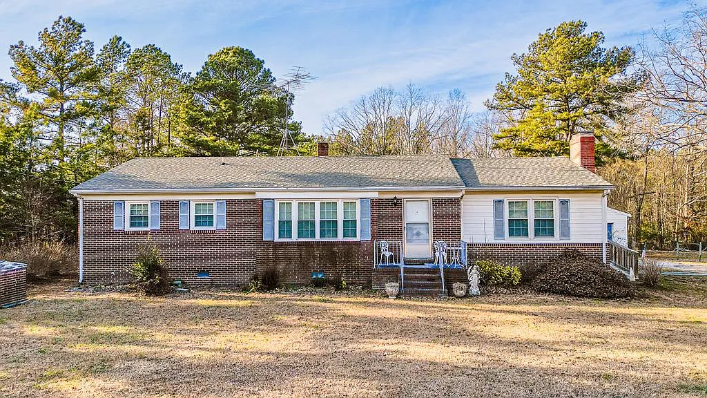 21811 Highway 49 photo 1