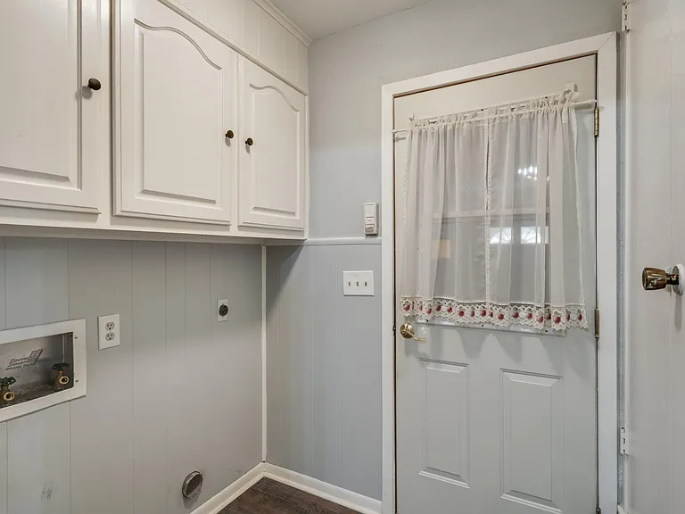 3510 Kent Ln — Photo 30