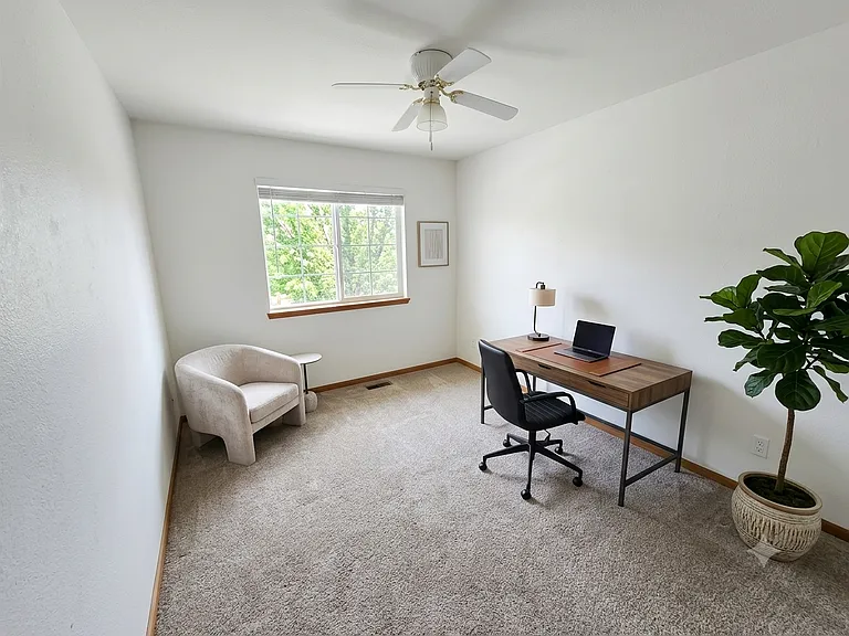 1637 Westbridge Dr #E3 — Photo 7