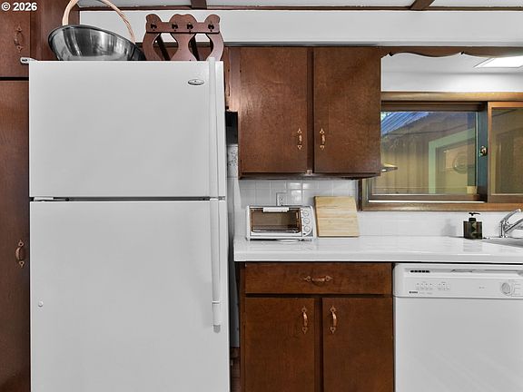 14th image of this home