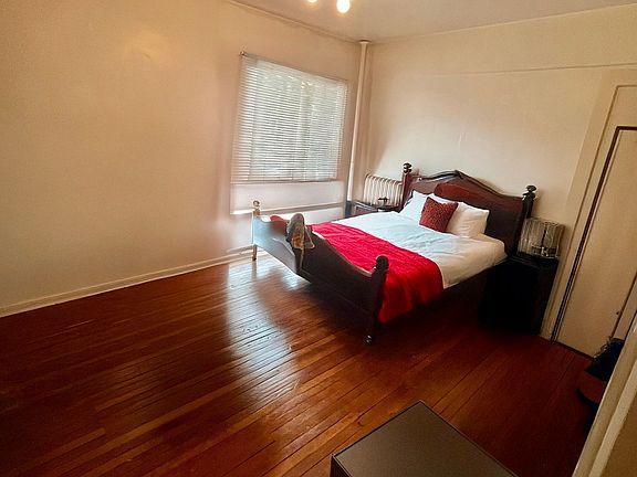 3rd image of 270 Emerson St APT 3