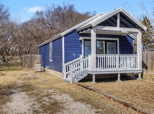 232 Spring Valley Cir, Azle, TX 76020