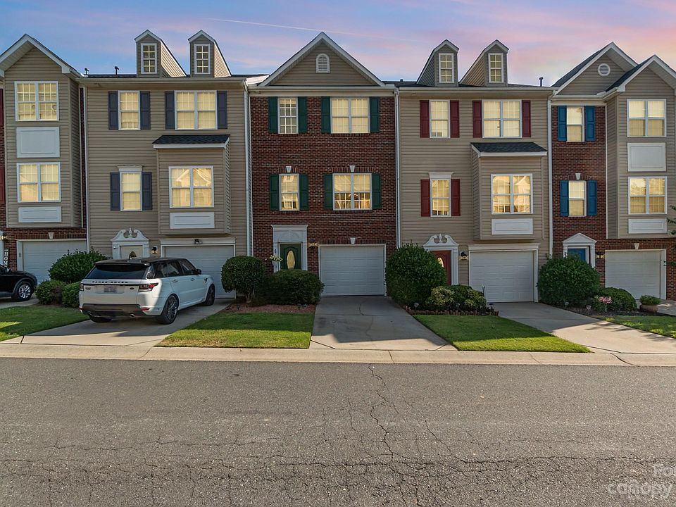 1st image of 213 Langhorne Dr
