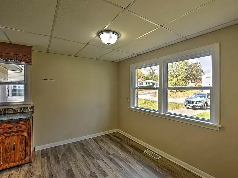 1353 W California Ave — Photo 4