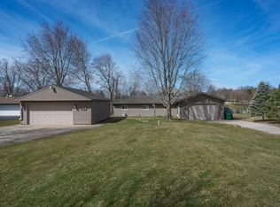 N9133 Red Fox Ln, Neshkoro, WI 54960