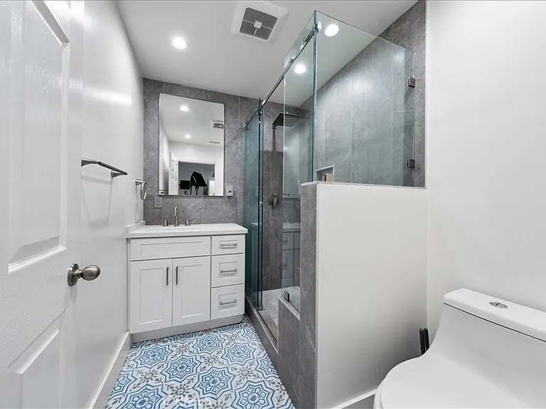 26111 Hatmor Dr — Photo 16